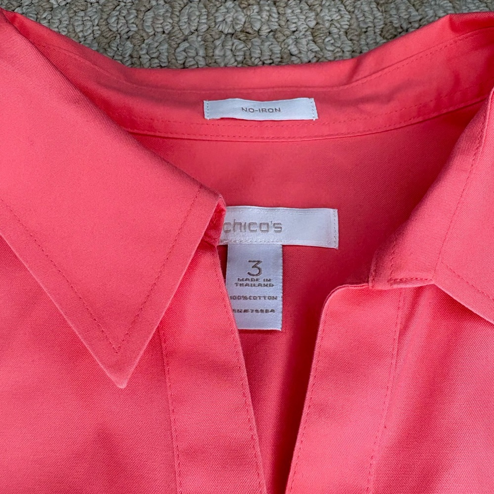 Chico's No Iron Short Sleeve Button Up - Picture 3 of 3
